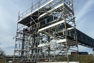 Public Access Stairs: Janson Bridging
